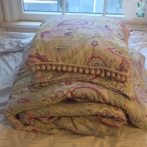 Twin Patterned Comforter - Picture 8 of 10